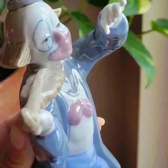 Vintage 1992 PAUL SEBASTIAN Clown Playing Violin Tall 8" Fine Porcelain - Picture 7 of 16